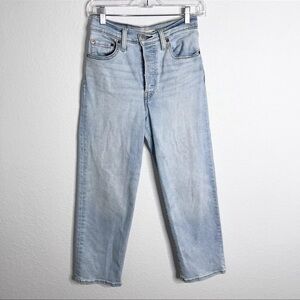 Levi’s Ribcage Straight Jean Size 25 Ankle Light Wash Stretch Women B26